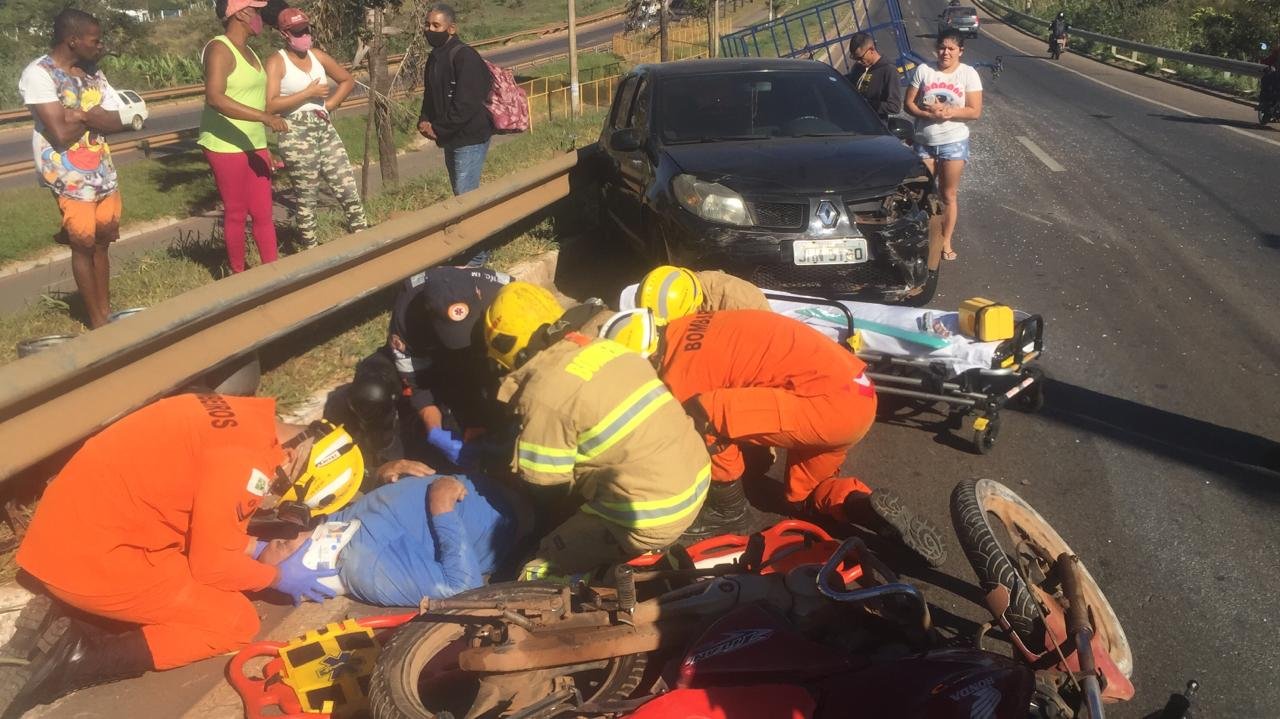 Colisão envolvendo veículo de passeio e motocicleta resulta em vítima grave na DF 290, próximo do Ferro Velho