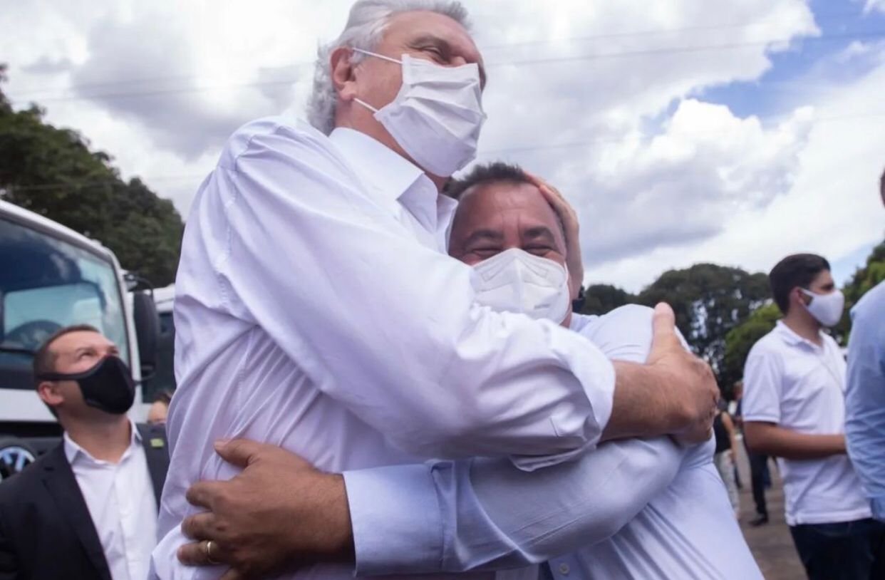MANGAOZINHO : Foi desta forma que o Governador Ronaldo Caiado mostrou respeito pelo Prefeito de Novo Gama.