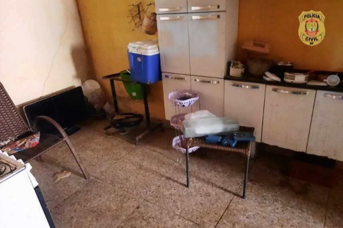 Filho torturava a mãe de 70 anos com anzóis e a dopava com medicamentos