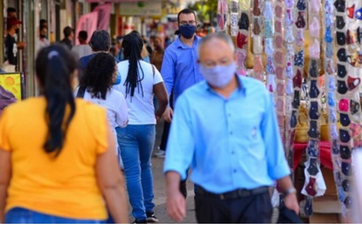 Goiás deve liberar uso da máscara em ambientes abertos na próxima semana