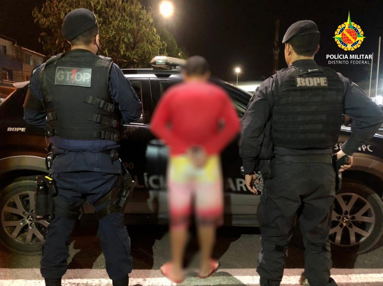 Homem é preso por filmar mulheres em banheiro de restaurante no DF