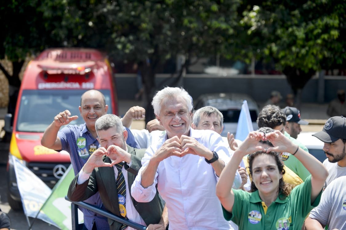 “Fizemos a independência de Goiás com boa gestão”, diz Caiado durante carreata pelo interior do Estado