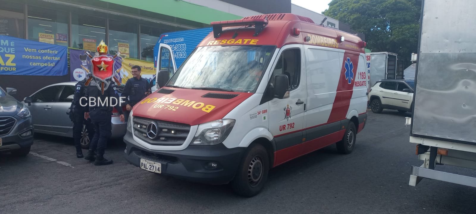 Mulher é esfaqueada por flanelinha em estacionamento de supermercado no DF