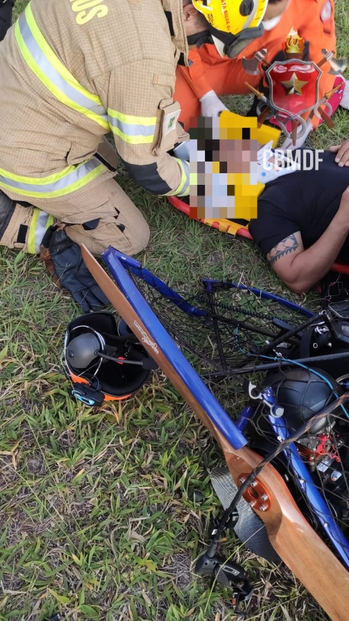 Sem Acostamento : Piloto de paramotor fica ferido após fazer pouso forçado, no DF