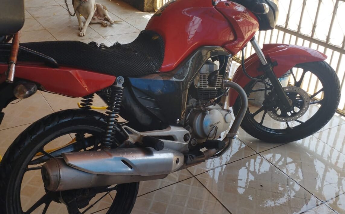 Em 00;26 Segundos, assaltantes levam moto da vítima em Taguatinga DF.