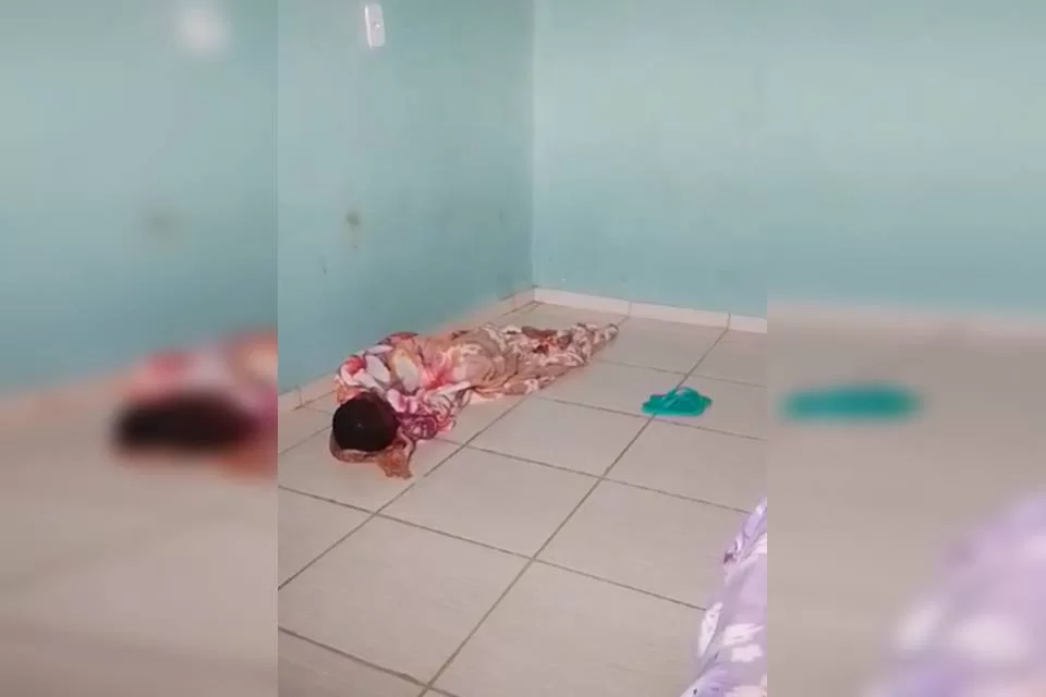 Fotos mostram menino agredido por madrasta antes de ser resgatado, dormindo no chão
