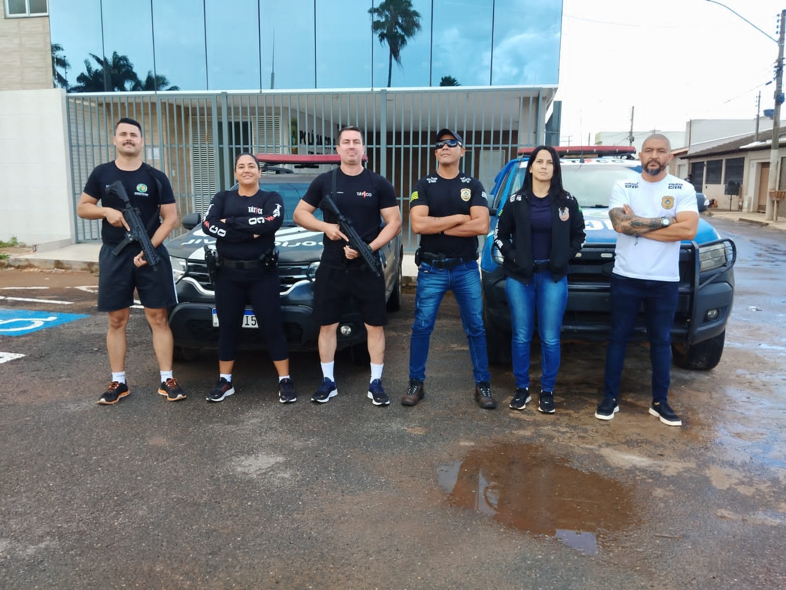 Segundo Delegada, criminoso que morreu em confronto usava tornozeleira no dia que atirou em comerciante de Valparaíso