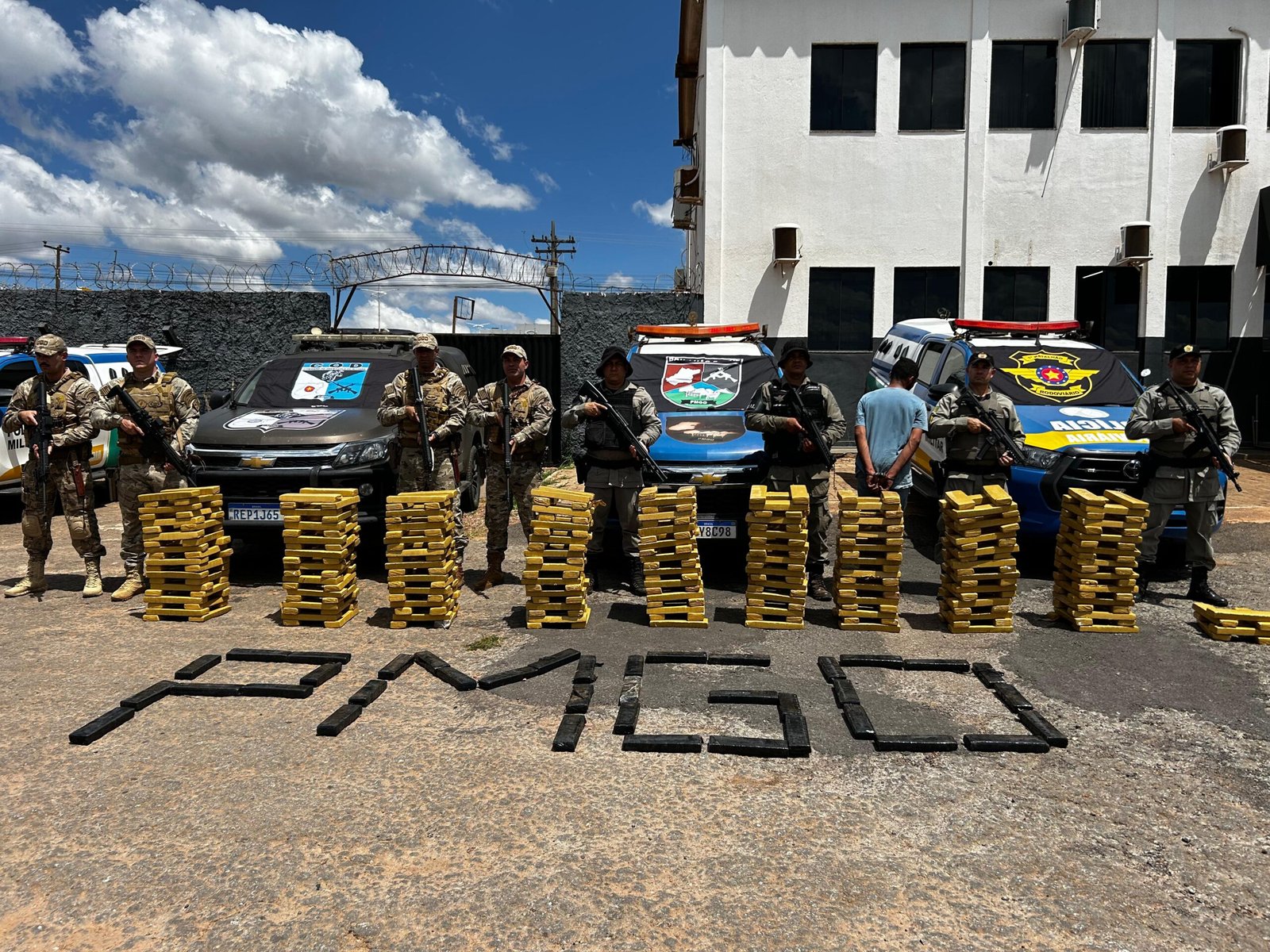 Perseguição em cristalina termina com 500 Quilos de maconha apreendido pelo Batalhão Rural