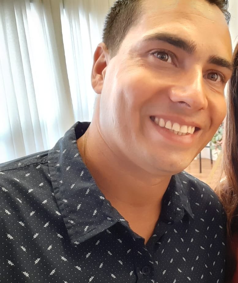 Homem que jogou carro em ribanceira para matar ex está foragido.