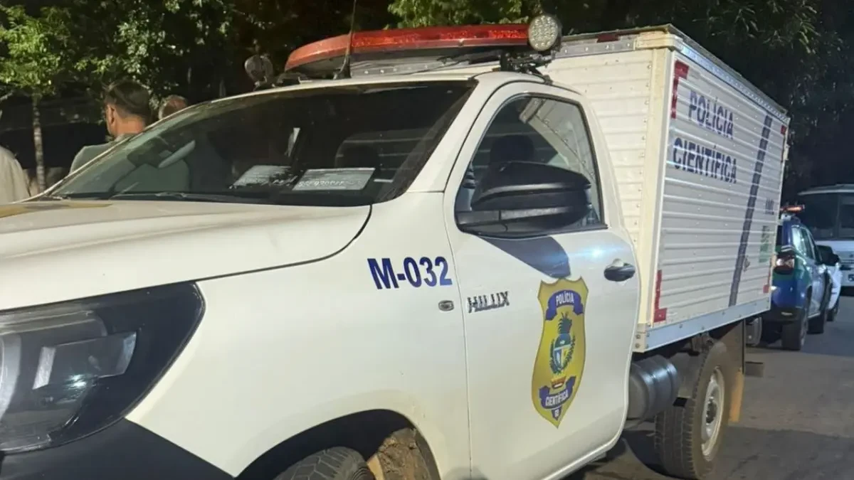 “Pega à criança e vaza” Criminosos que invadiram casa para matar, manda mulher da vítima sair com criança em Santo Antônio do Descoberto.