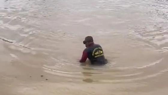 Homem em surto foge de hospital, entra em lago e morre afogado