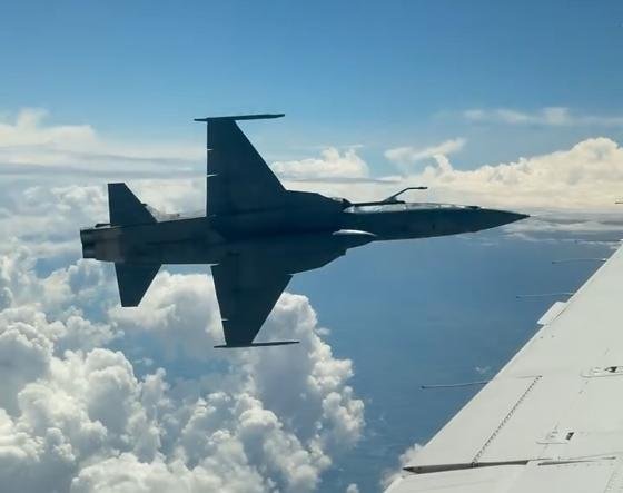 Médica relata tensão após caça da FAB interceptar avião com destino a Anápolis