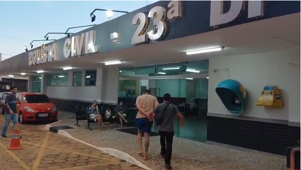 Vídeo: Polícia prende homem por tentativa de feminicídio após agressões dentro de carro em Ceilândia