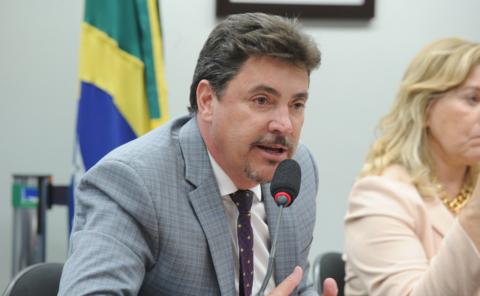 Situação complicada ; Nem o PL compra a candidatura de Wilder ao governo