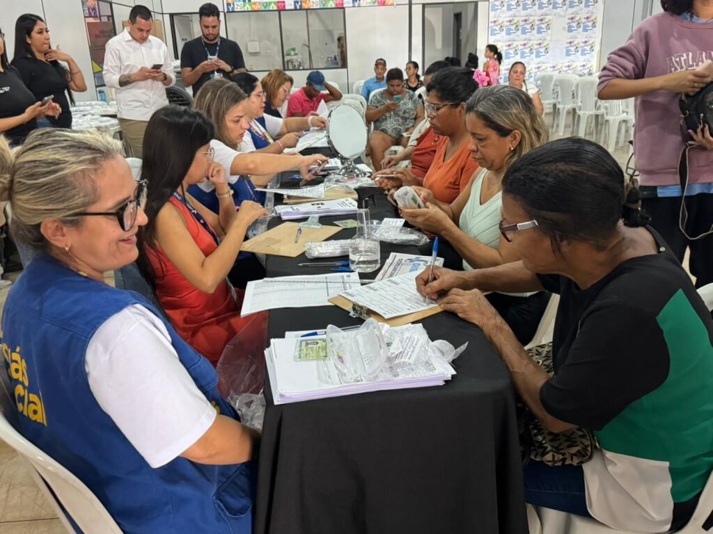 Durante evento Goiás Social governo Municipal entrega 624 óculos gratuitos a moradores atendidos pelo programa