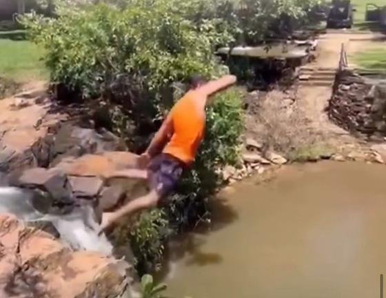 Colombiano que terminou de almoçar e pulou de cachoeira morreu a caminho do Hospital