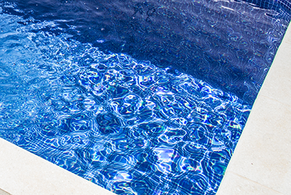 Idoso morre após se afogar em piscina no Núcleo Bandeirante