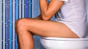 Xixi sentado ou em pé: hábito de Juliano Floss do BBB realmente previne câncer de próstata? Veja