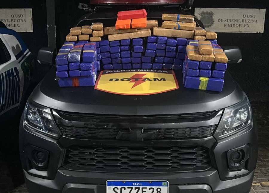 Ação da Rotam resulta na apreensão de quase 200 tabletes de drogas e na prisão de dois suspeitos em Goiânia