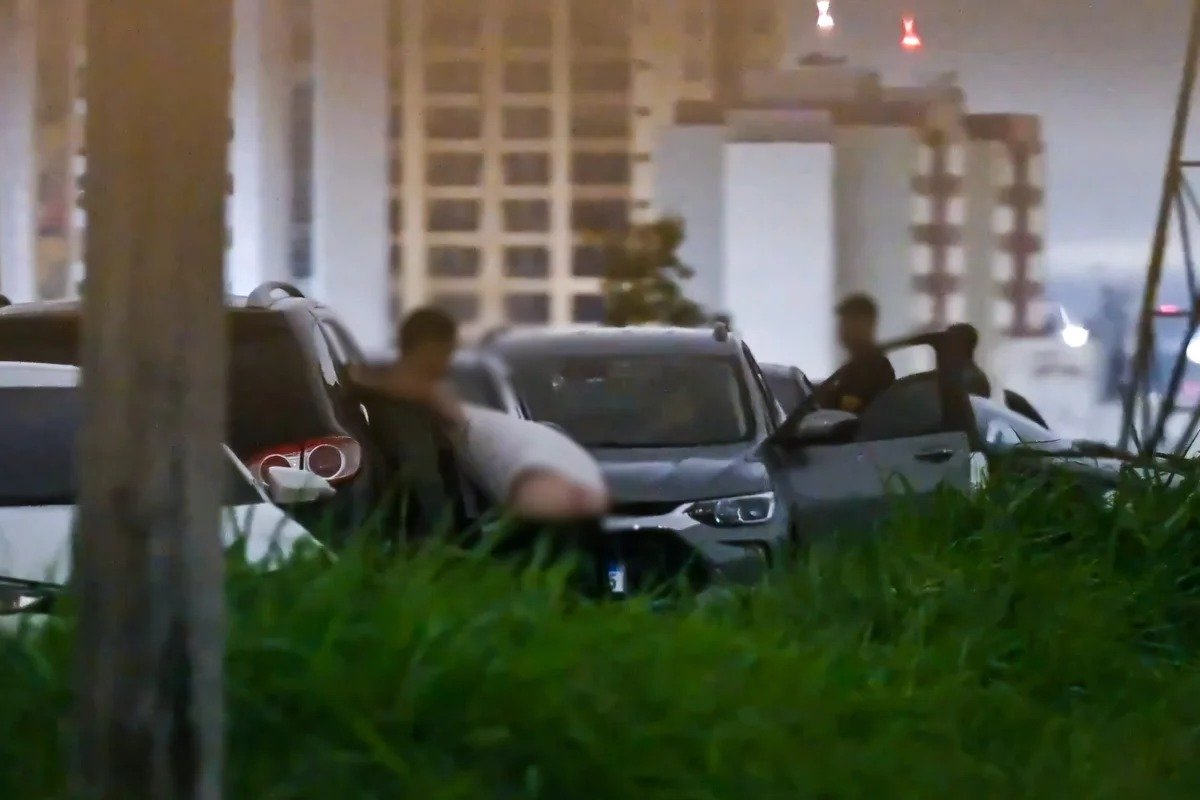 Motoristas fazem filas para famosa rapidinha entre homens atrás do taguatinga shopping