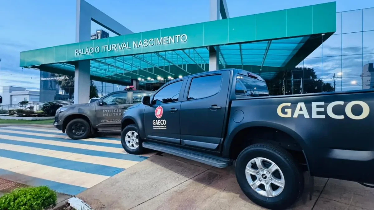 Vereador e servidores são alvo de operação por fraude em licitações são acordados pelo Gaeco em Goiás