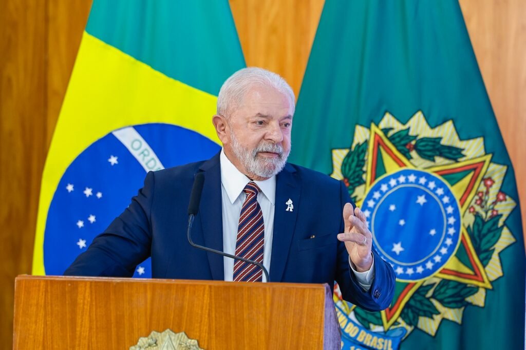 Lula sanciona projeto que amplia licença-paternidade para até 20 dias