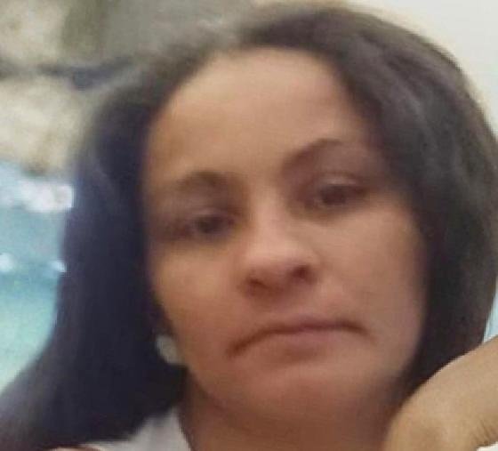 Marido Suspeito ; Mulher desaparecida é encontrada morta enrolada em Lençol em Goiânia