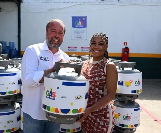 Beneficiários do Gás do Povo reclamam de taxas e de cidades sem revenda cadastrada