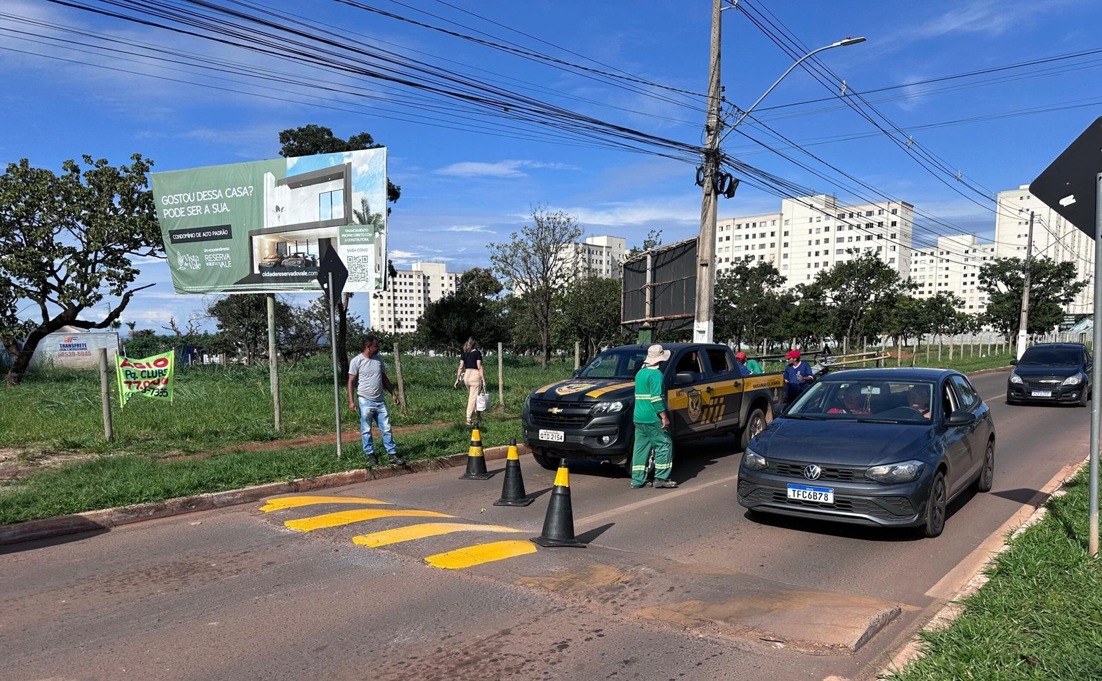 Durante revitalização na avenida das palmeiras, secretário anuncia que cronograma é para todos os bairros em Valparaíso.