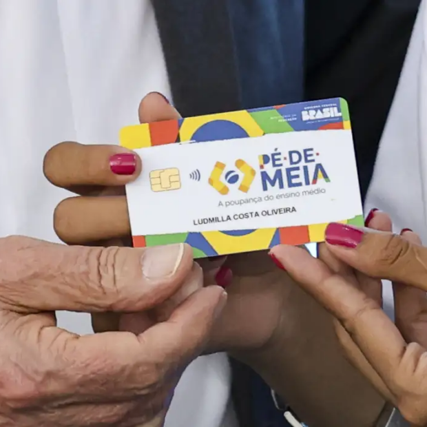 Governo credita parcelas do Pé-de-Meia para estudantes nascidos em maio e junho