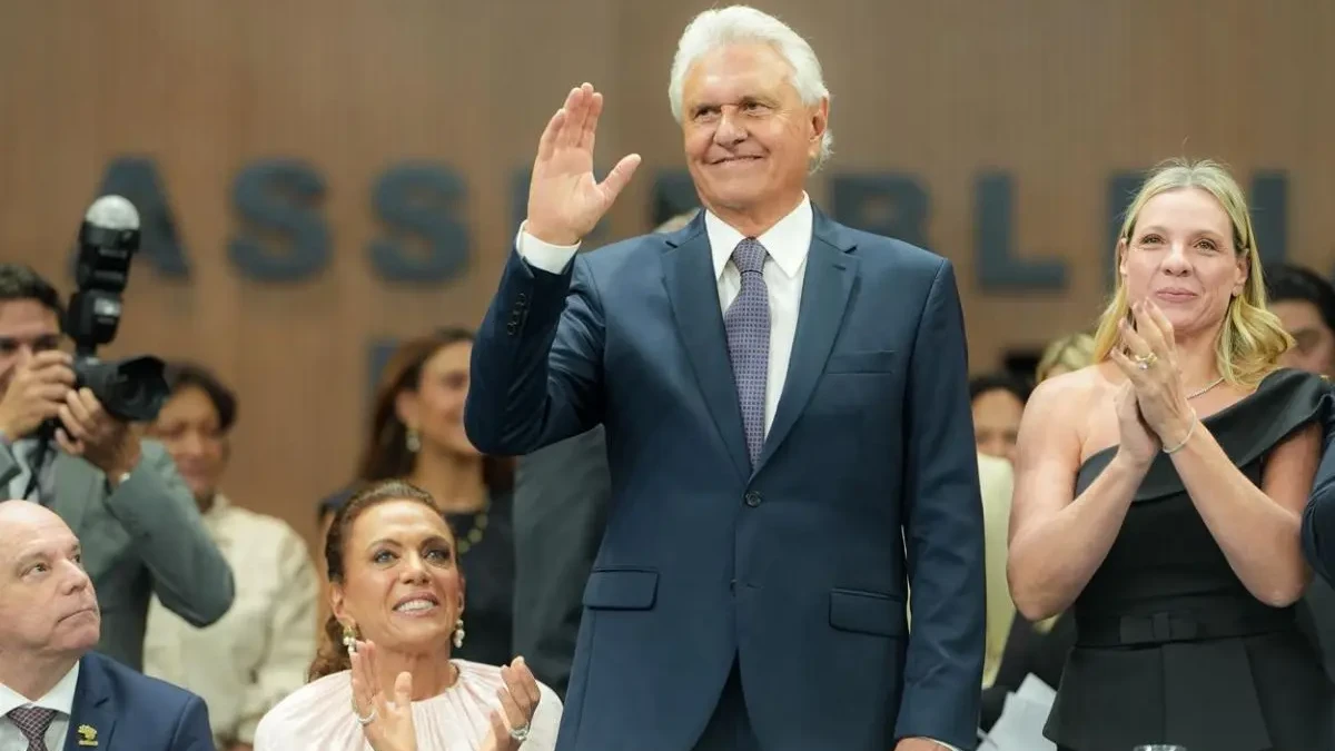 Caiado se muda para casa das filhas, em São Paulo