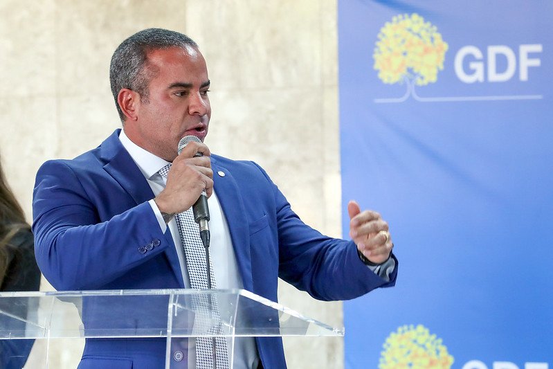 Comissão aprova projeto de Fred Linhares para Faixa Azul