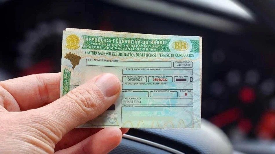 Detran-GO alerta para golpe envolvendo renovação automática da CNH