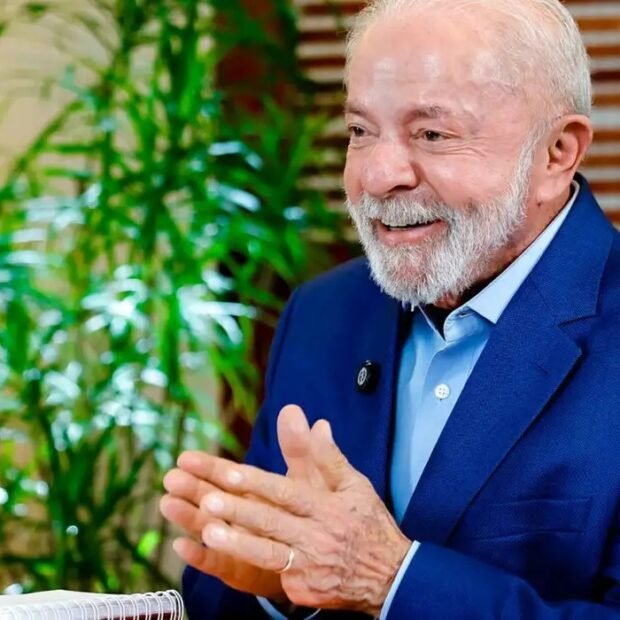 Lula sanciona lei que reconhece profissão de doula no Brasil