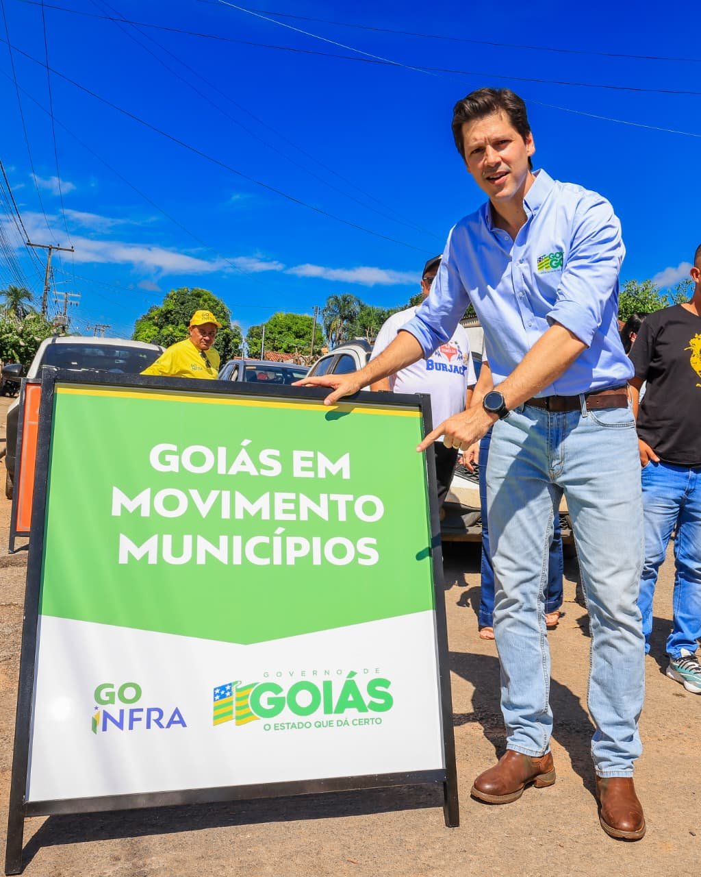 Governo de Goiás amplia obras nos municípios com recuperação de ruas e construção de travessias