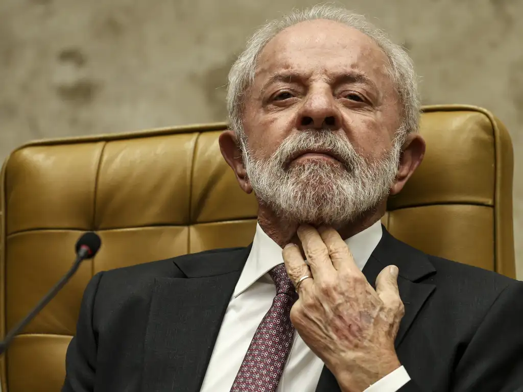 Lula quer escala 5X2 sem redução salarial e “acelera” projeto no Congresso