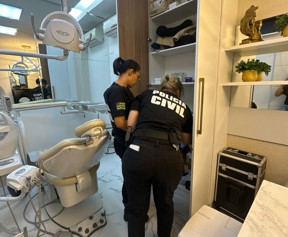 Dentista Fake é presa em Goiânia suspeita de realizar procedimentos estéticos sem habilitação
