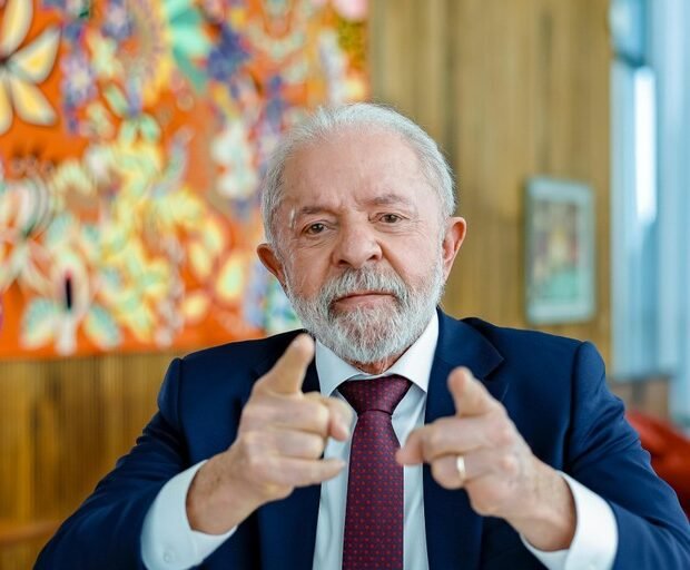 Lula amplia coordenação de pré-campanha e instala comitê em Brasília