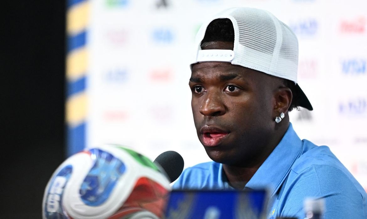 Mais experiente, Vini Jr. afirma que Brasil “chega para ser campeão”